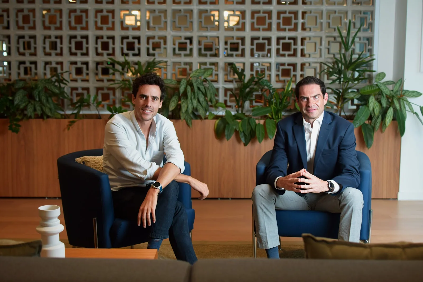 Retrato institucional dos fundadores da Bravo